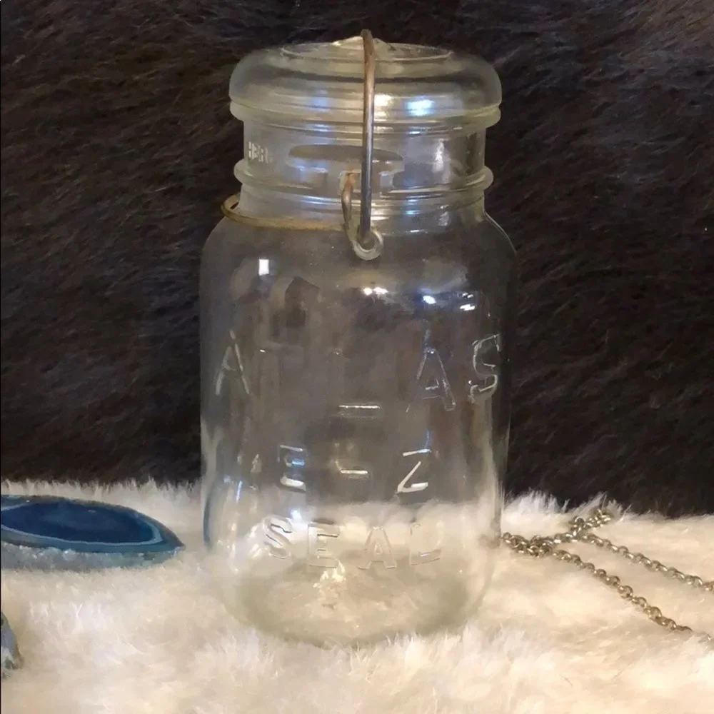 Atlas vintage quart jar (2097)